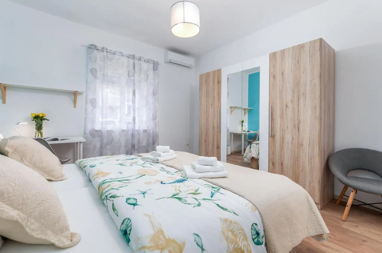 Lovely House With Garden Near City Centre