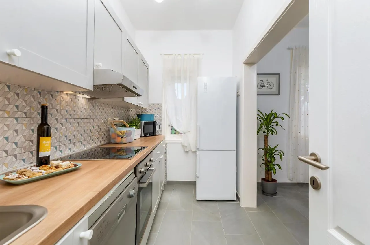 Vikendica Lovely House With Garden Near City Centre Croatia