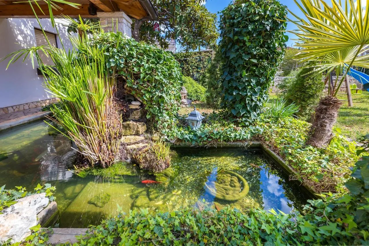 Lovely House With Garden Near City Centre 0*, Pula Croatia