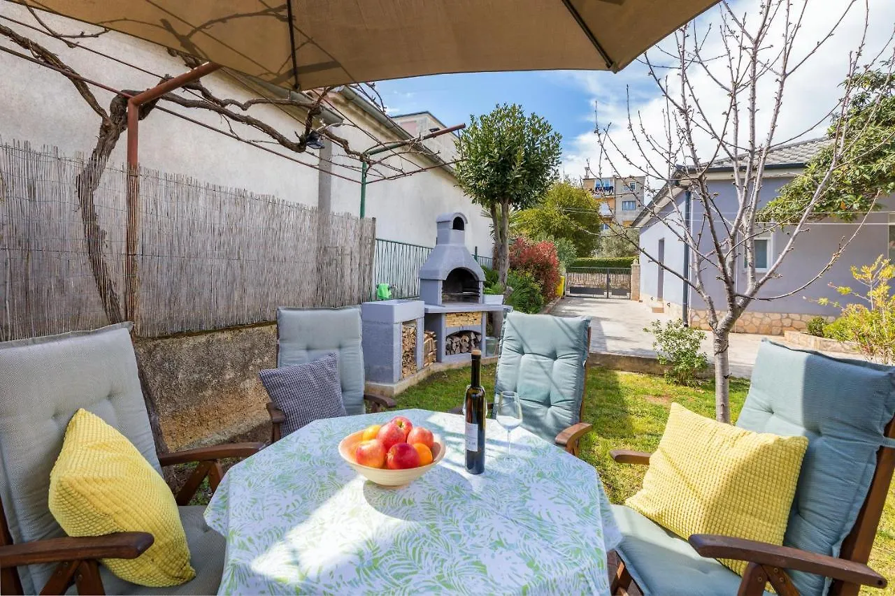 Vikendica Lovely House With Garden Near City Centre Croatia